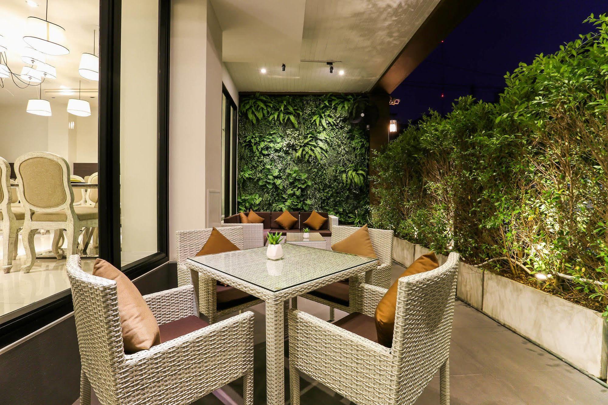 The Sathon Vimanda Hotel Bangkok Kültér fotó