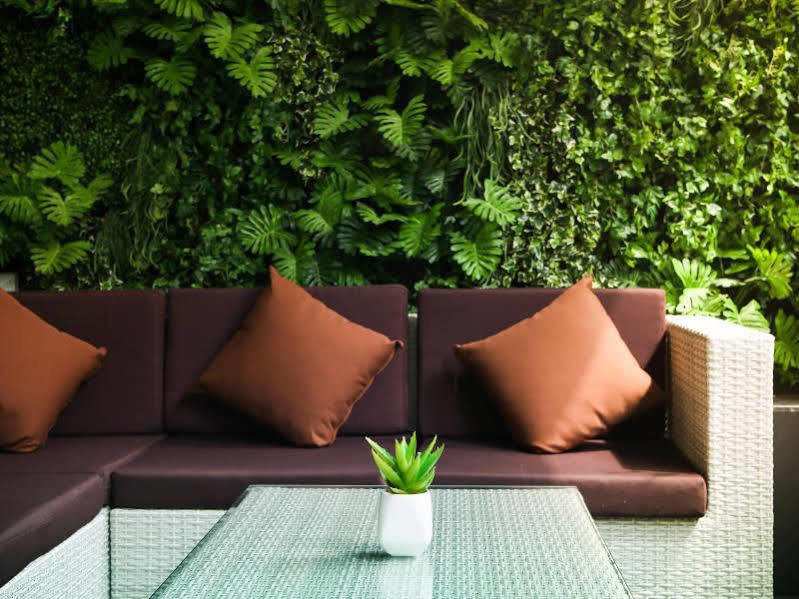The Sathon Vimanda Hotel Bangkok Kültér fotó